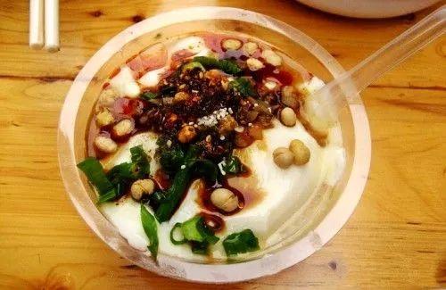 吃瓜博主豆花,揭秘娱乐圈幕后真相