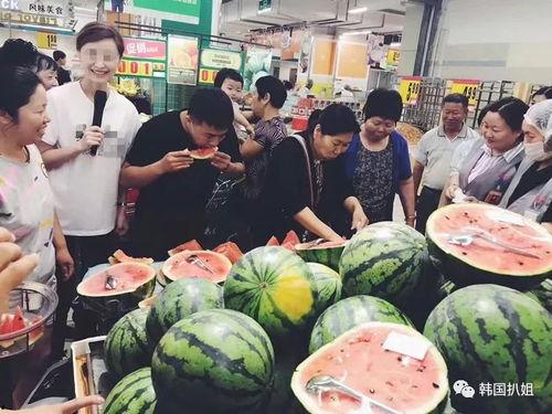 在商场吃瓜,揭秘日常生活中的趣味瞬间