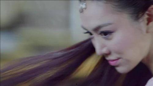 网红女吃瓜搞笑,带你领略网络笑果盛宴