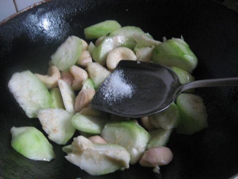 棱瓜可以晒干吃吗怎么吃,晒干棱瓜的吃法与美味体验